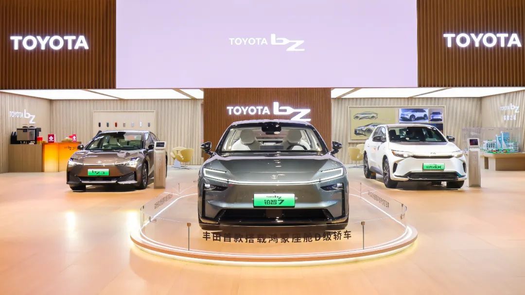 不只有鸿蒙座舱，广汽丰田 D 级轿车铂智 7 还将搭载华为 DriveONE 电机