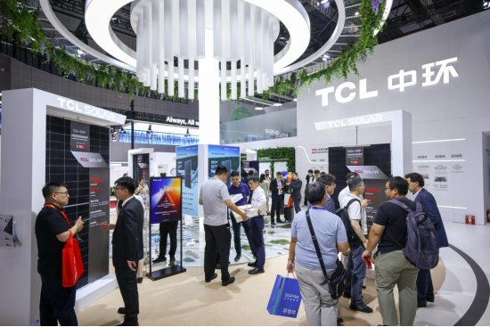 TCL中环亮相SNEC 2025！重点展出210单晶硅棒和新一代BC技术组件，以技术协同驱动光伏降本增效